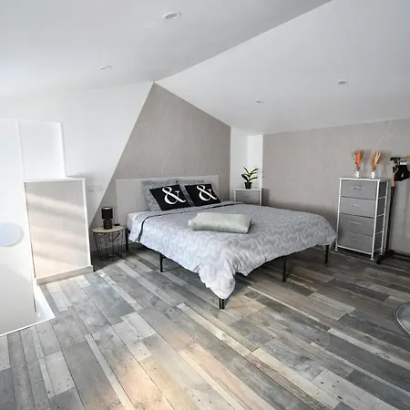 Apartment Republique Le Nid Douillet